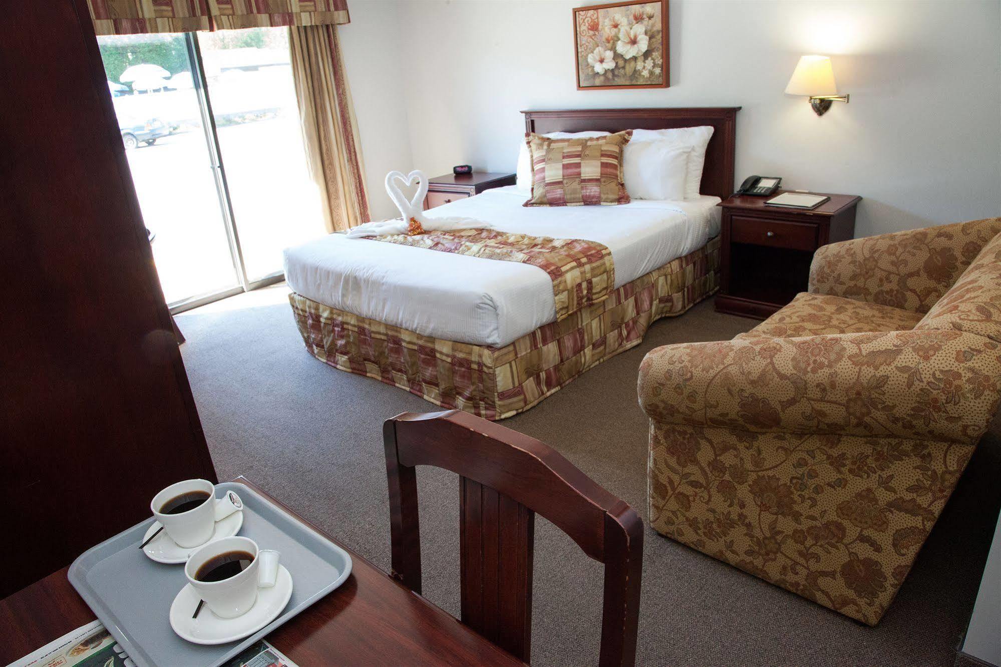 Hotel Le Floral Sherbrooke Luaran gambar