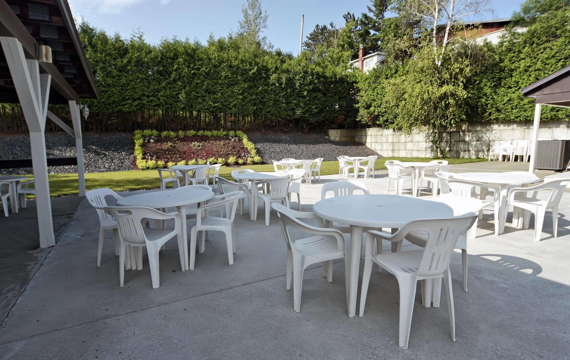 Hotel Le Floral Sherbrooke Luaran gambar